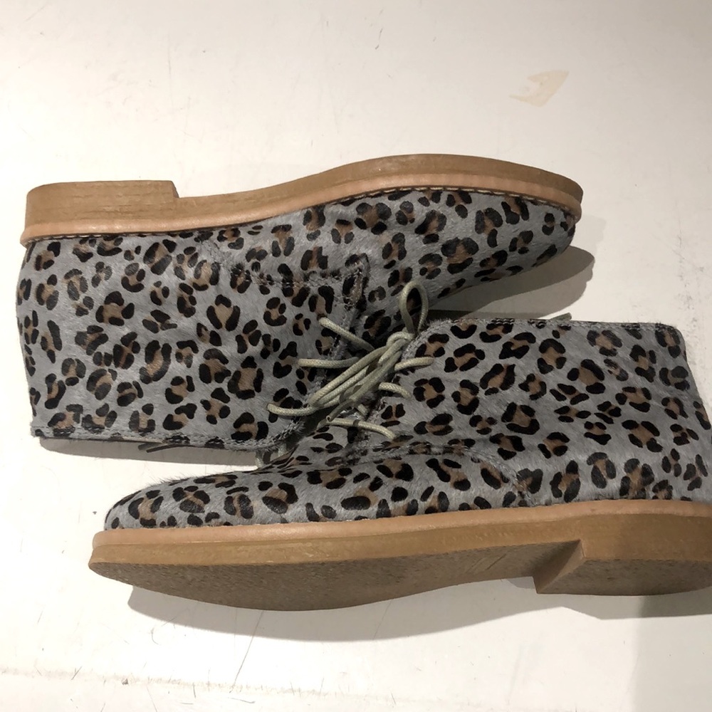 Couber. G leopard bootie leather